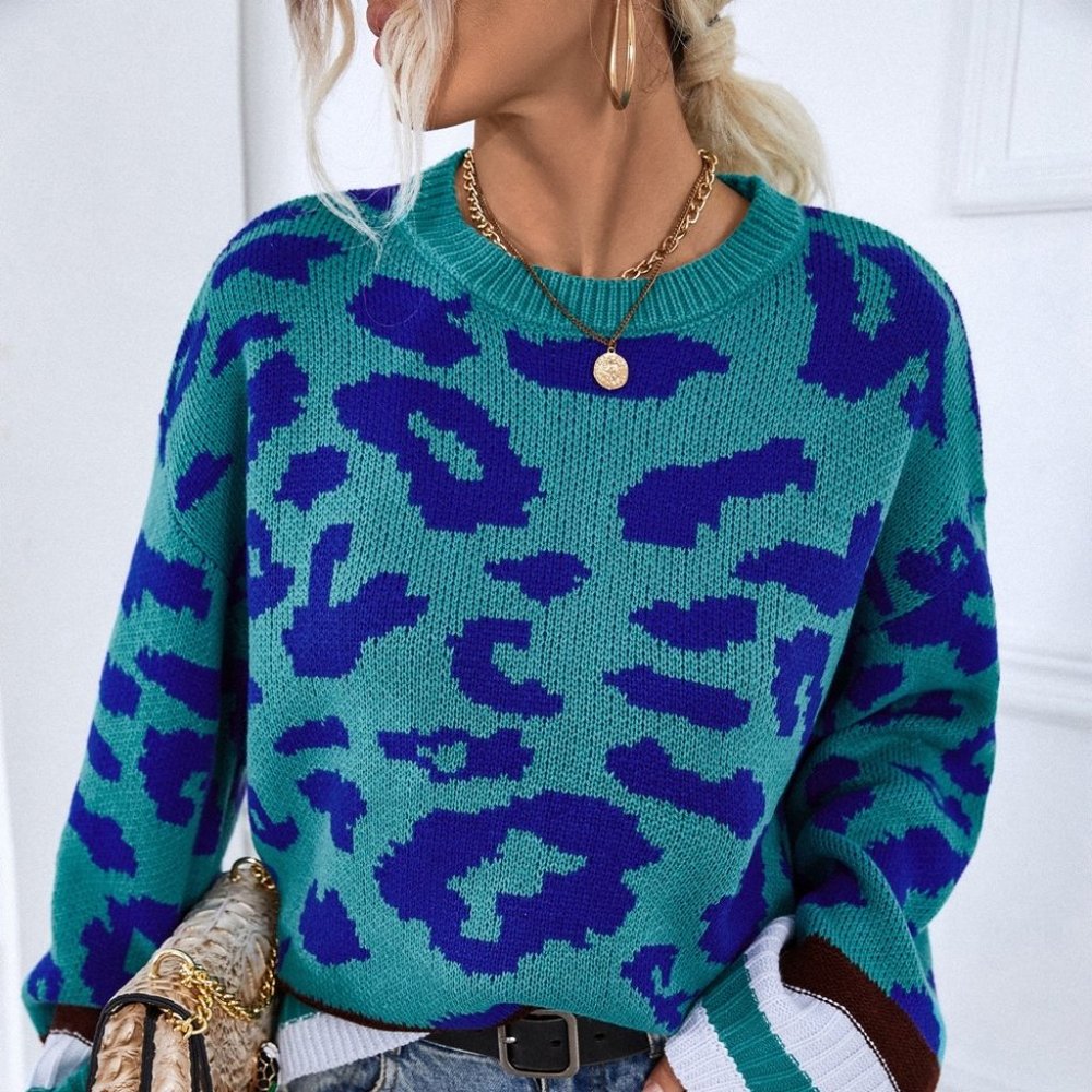 Leopard Round Neck Long Sleeve Sweater,Medium,Blue,NWT